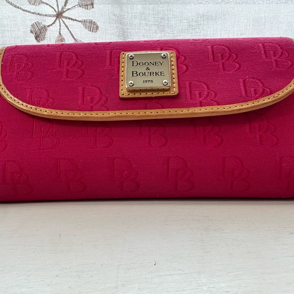 Dooney & Bourke Pink Gretta Continental Clutch Wallet